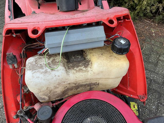 Sabo “briggs & stratton” 13,5 hp zitmaaier - afbeelding 18 van  27