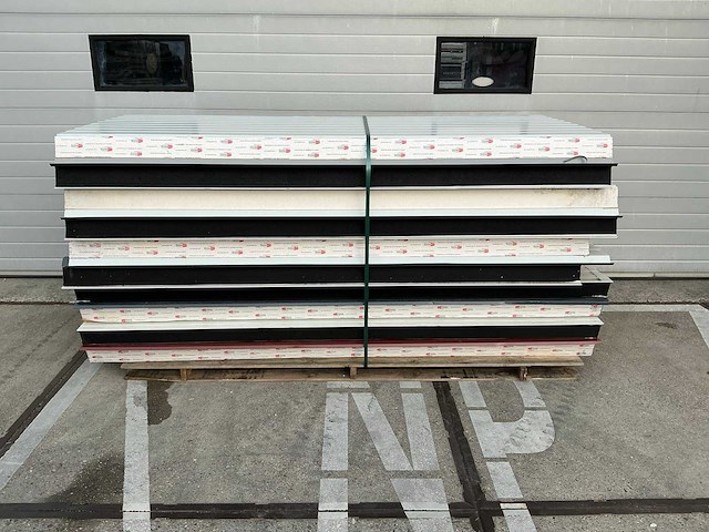 Sabprofiel - d 100/130 - sandwichpanelen (10x) 23 m2 - afbeelding 2 van  6