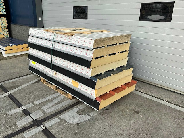 Sabprofiel - d 130/160 - sandwichpanelen (7x) 16,6 m2 - afbeelding 3 van  5