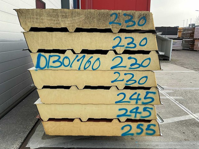 Sabprofiel - d 130/160 - sandwichpanelen (7x) 16,6 m2 - afbeelding 5 van  5