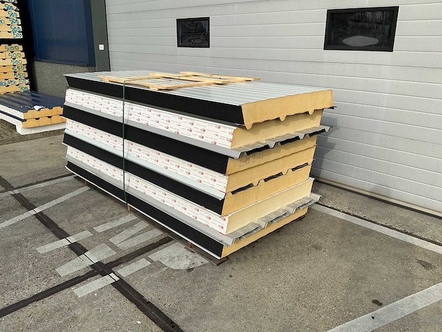 Sabprofiel - d 130/160 - sandwichpanelen (7x) 17,8 m2 - afbeelding 3 van  6