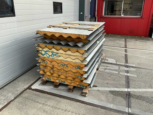 Sabprofiel - os 83 - sandwichpanelen (15x) 26 m2 - afbeelding 1 van  5