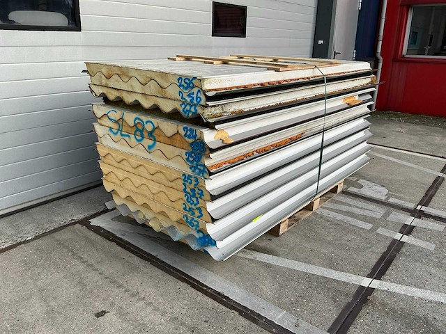 Sabprofiel - sl 83 - sandwichpanelen (15x) 36 m2 - afbeelding 4 van  5