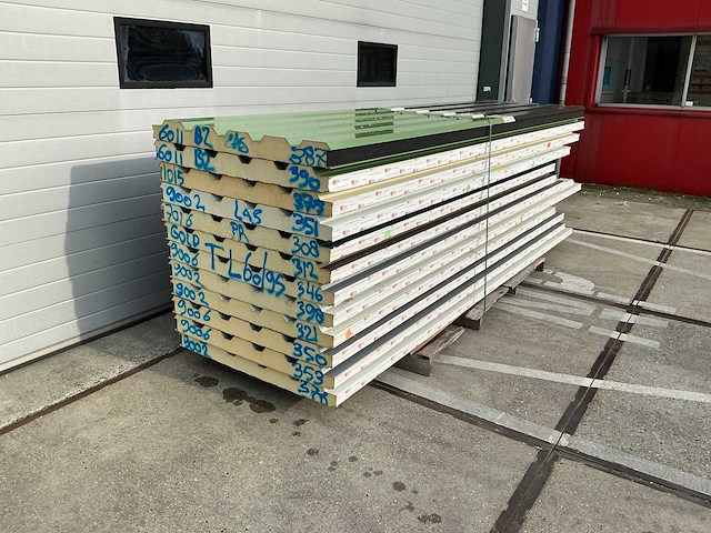 Sabprofiel - tl 60/95 - sandwichpanelen (12x) 42,6 m2 - afbeelding 1 van  6