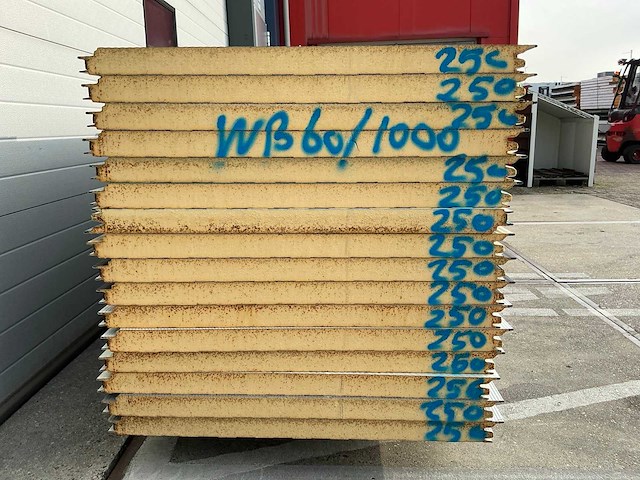 Sabprofiel - w 60/1000 - sandwichpanelen 16x) 40 m2 - afbeelding 4 van  5
