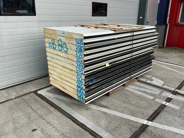 Sabprofiel - wb 80 - sandwichpanelen (13x) 31,6 m2 - afbeelding 1 van  5