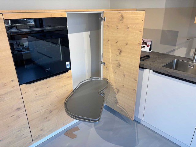 Sachsen - showroomkeuken met bosch/siemens studioline apparatuur - afbeelding 20 van  21