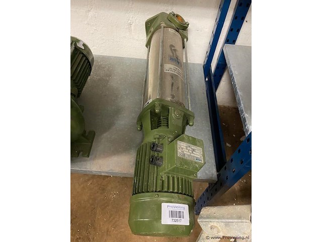Saer meertrapspomp 400 volt capaciteit ca. 8 m3 - afbeelding 1 van  1