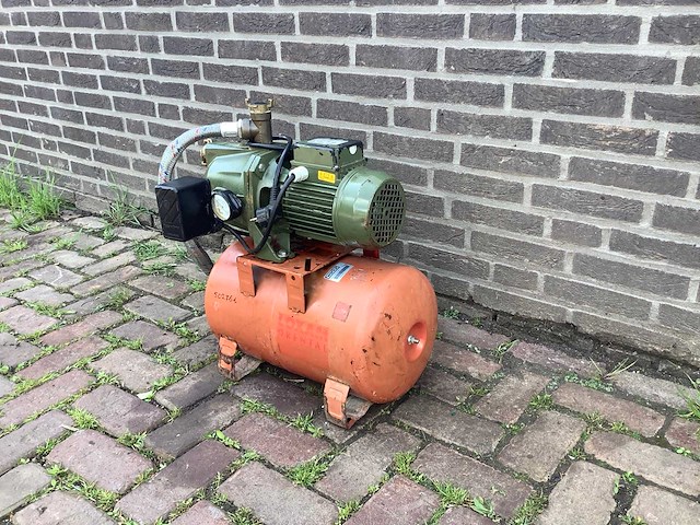 Saer tr/5 hydrofoorpomp - afbeelding 1 van  2