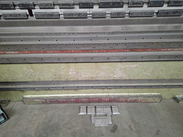 Safan - 1993 - cncl 110 3100 - cnc-kantbank - afbeelding 9 van  9