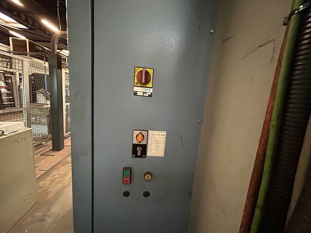 Safan - motoman - 2001 - cncl-r 80-3100 ts1 - cnc-kantbank met buigrobot - afbeelding 2 van  34