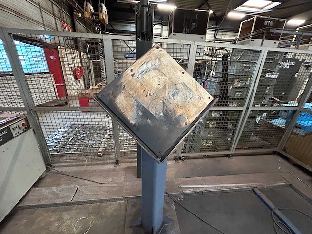 Safan - motoman - 2001 - cncl-r 80-3100 ts1 - cnc-kantbank met buigrobot - afbeelding 16 van  34