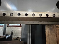 Safan - motoman - 2001 - cncl-r 80-3100 ts1 - cnc-kantbank met buigrobot - afbeelding 25 van  34