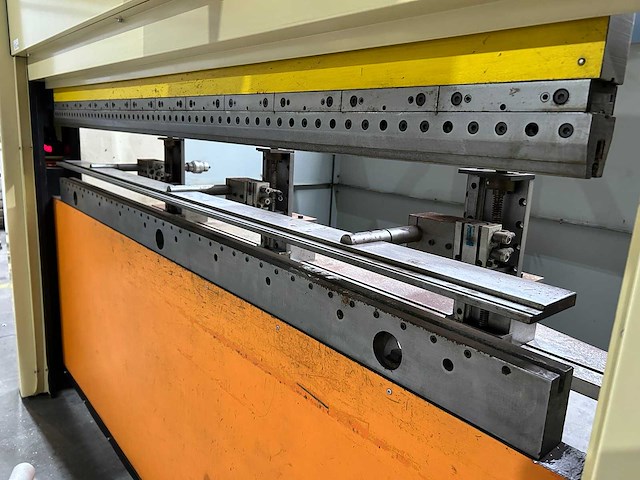 Safan - smk40-2100 - cnc press brake - afbeelding 3 van  6