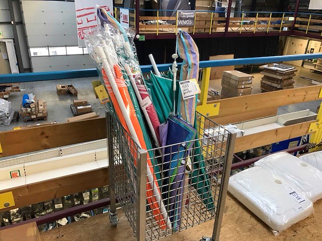 Safarica partij diverse strandparasols - afbeelding 1 van  3