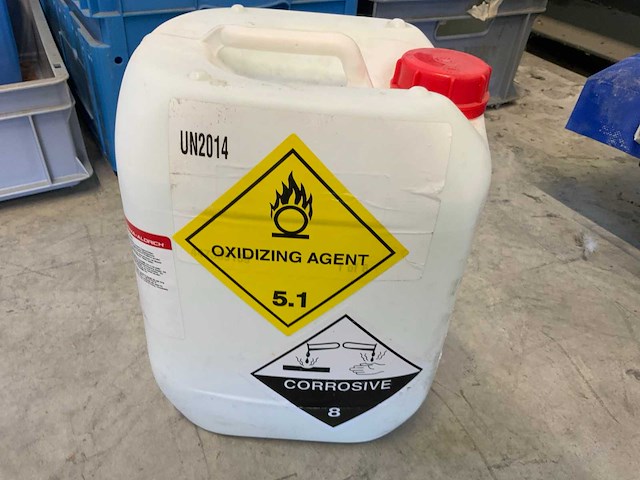 Safc hydrogen peroxide solution flacon (5x) - afbeelding 1 van  2