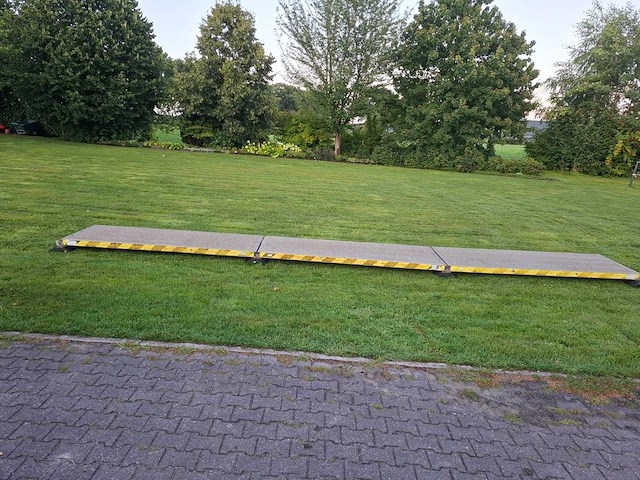 Safety - catwalk system - aluminium bordes/loopvlonder (koppelbaar) (61x) - afbeelding 1 van  11