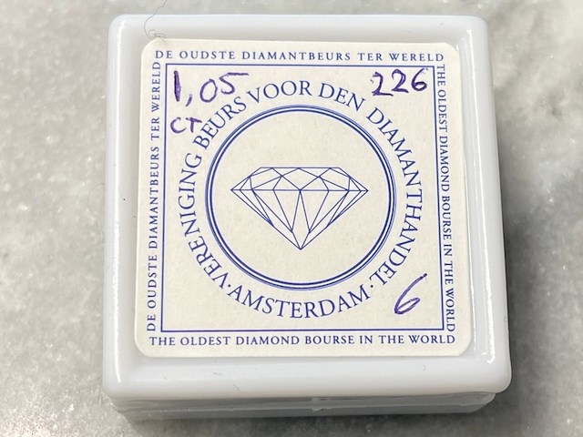 Saffier - 1.05 carat natuurlijke saffier - afbeelding 2 van  4