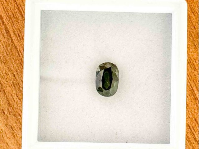 Saffier - 1.94 carat natuurlijke groene saffier - afbeelding 1 van  4