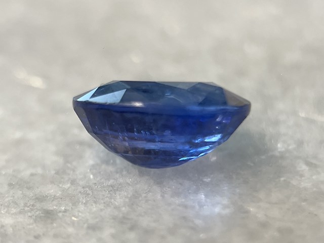 Saffier - 2.42 carat natuurlijke saffier met nel certificaat - afbeelding 2 van  5