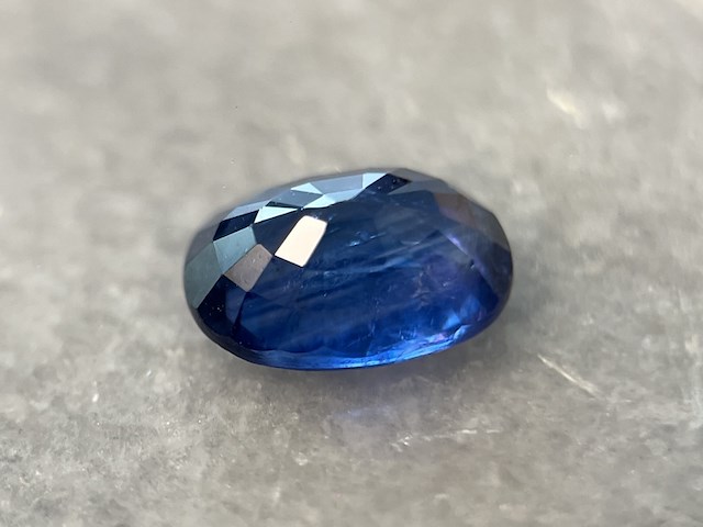 Saffier - 2.42 carat natuurlijke saffier met nel certificaat - afbeelding 3 van  5
