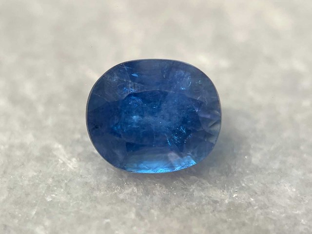 Saffier - 2.46 carat natuurlijke saffier - afbeelding 1 van  5