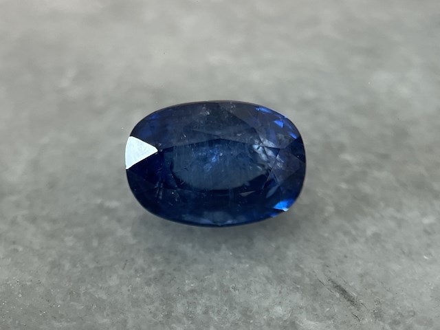 Saffier - 3.16 carat natuurlijke royal blue saffier - afbeelding 1 van  6