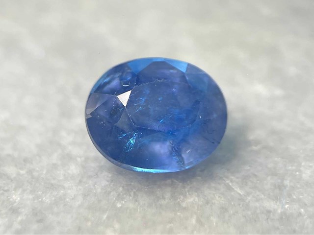 Saffier - 3.48 carat natuurlijke saffier - afbeelding 1 van  5