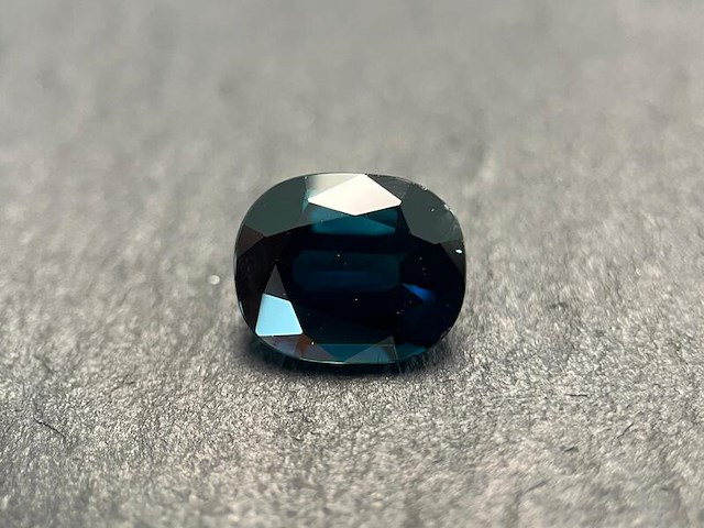 Saffier - 4.27 carat natuurlijke saffier met hoge zuiverheid - afbeelding 1 van  3