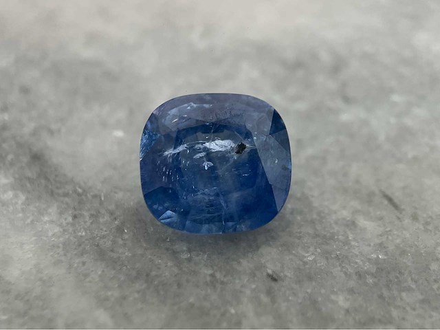 Saffier - 6.02 carat natuurlijke blauwe saffier - afbeelding 4 van  5