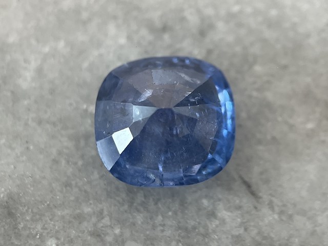 Saffier - 6.02 carat natuurlijke blauwe saffier - afbeelding 2 van  6