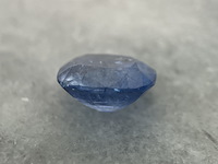Saffier - 6.02 carat natuurlijke blauwe saffier - afbeelding 3 van  6