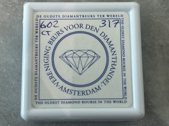 Saffier - 6.02 carat natuurlijke blauwe saffier - afbeelding 4 van  6