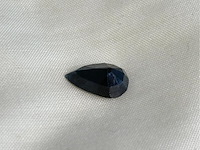Saffier - grote natuurlijke donkere peer vorm saffier van 5.73 carat - afbeelding 2 van  4