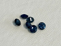 Saffier - mooie rond geslepen natuurlijke saffieren 1.04 carat - afbeelding 2 van  2