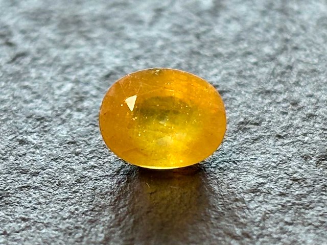Saffier 2.34 ct - afbeelding 1 van  5