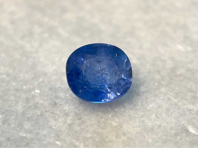 Saffier 3.36 carat natuurlijke saffier - afbeelding 1 van  3