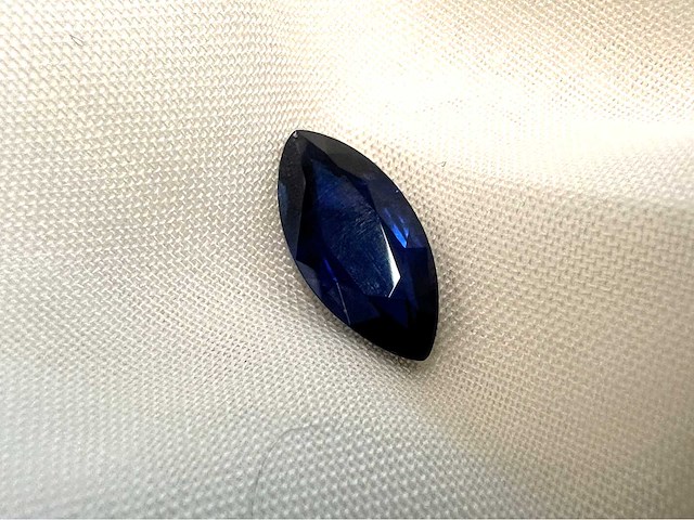 Saffier natuurlijke marquise geslepen saffier hoge kwaliteit nel certificaat 3.38 carat - afbeelding 2 van  5