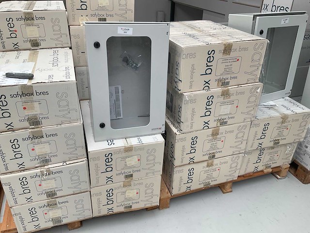 Safybox bres 64p ( 600 x 400 x 200mm) industriële behuizing (8x) - afbeelding 1 van  3