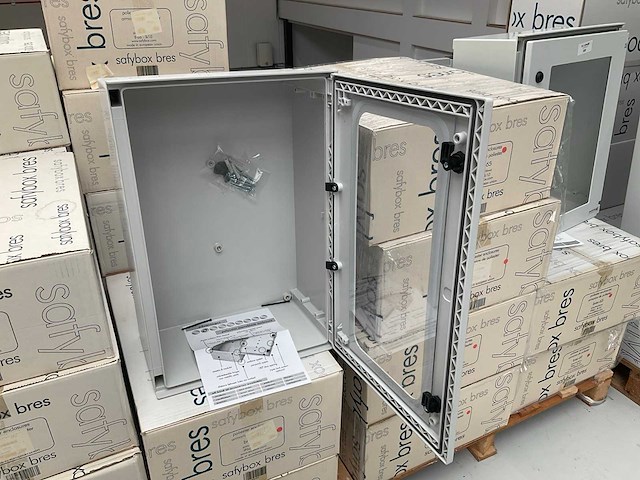 Safybox bres 64p ( 600 x 400 x 200mm) industriële behuizing (8x) - afbeelding 2 van  3