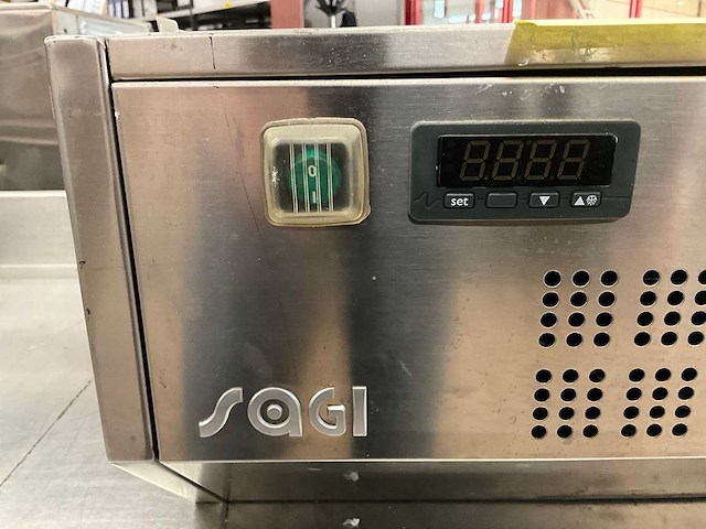 Sagi a-143 koel -/ opzetvitrine - afbeelding 4 van  4