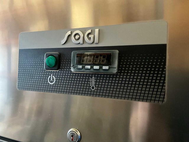 Sagi vd70-op14 koelkast - 700l - afbeelding 2 van  7