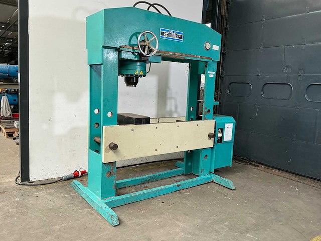 Sahinler - 2004 - dk 1570-1500 - hydraulische pers - afbeelding 2 van  9