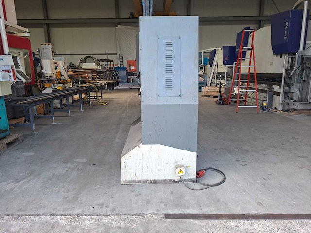 Sahinler - 2007 - hp 115 - ponsmachine - afbeelding 2 van  8