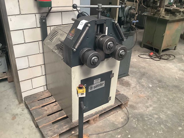 Sahinler - 2013 - pk 35 - profielbuigmachine - afbeelding 1 van  5