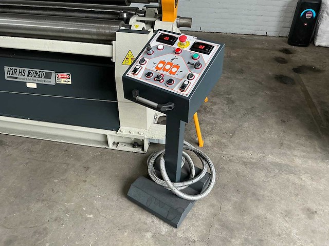 Sahinler - h3r-hs-30-210, 3100x6mm - roll bending machine - 2016 - afbeelding 1 van  2
