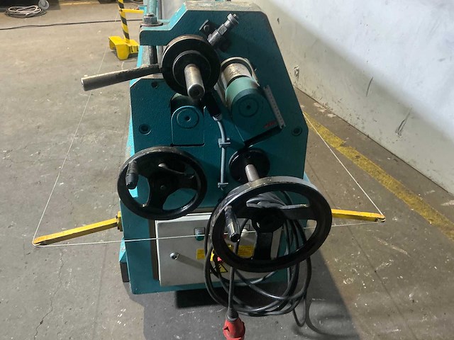 Sahinler - irm 2050-110 - roll bending machine - 2003 - afbeelding 8 van  10