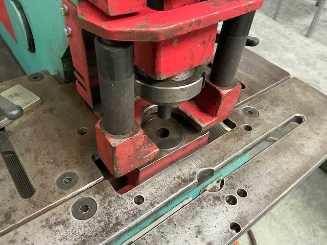 Sahinler hkm-45 pons- en knipmachine - afbeelding 9 van  13