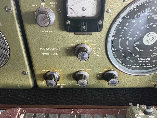 Sailor - type 46 td - maritieme radio - afbeelding 3 van  3