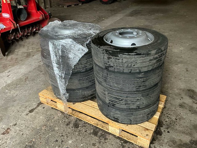 Sailun transport pro t max opleggerbanden+velg nieuw (8x) - afbeelding 1 van  15